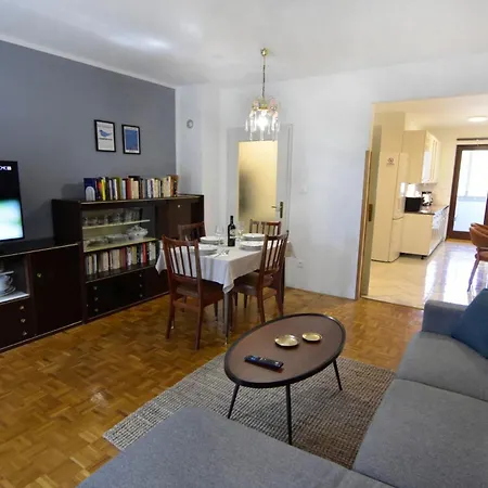 Apartamento Charming Flat Close To