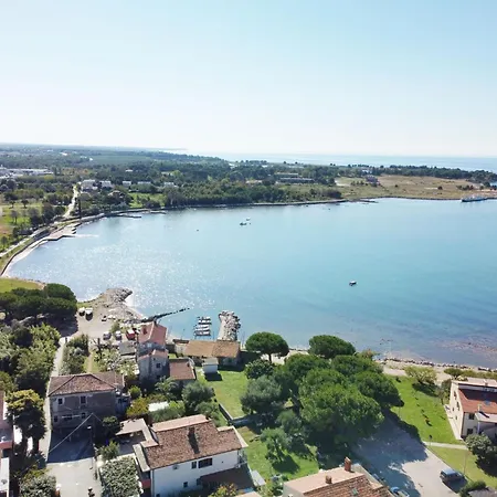 Appartement Charming Flat Close To *