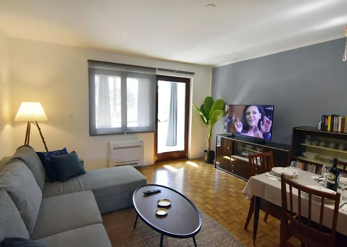 Charming Flat Close To Appartement Umag