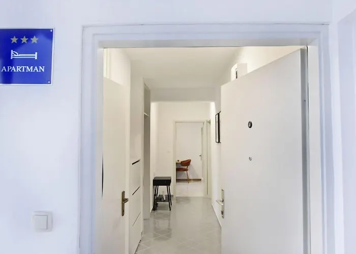 Charming Flat Close To Umag