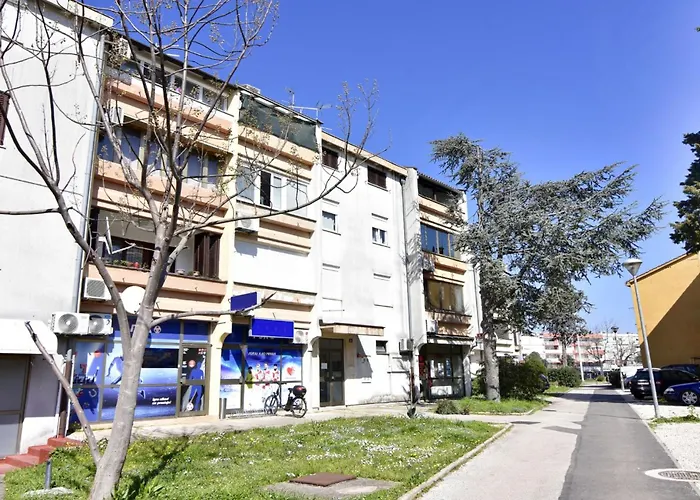 Charming Flat Close To Appartement *