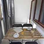 Appartement Charming Flat Close To
