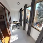 Charming Flat Close To Apartament *