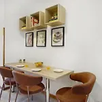 Appartement Charming Flat Close To