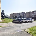 Appartement Charming Flat Close To