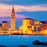 Charming Flat Close To *