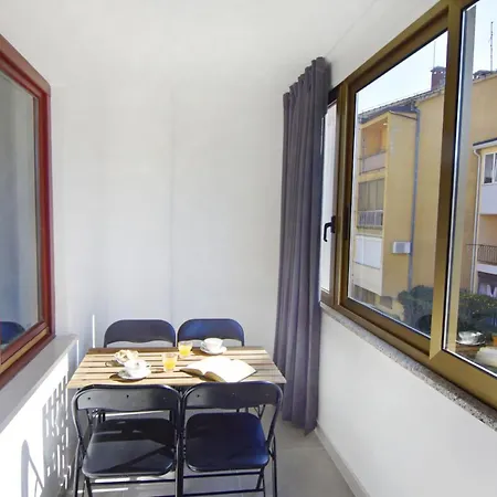 Charming Flat Close To Daire