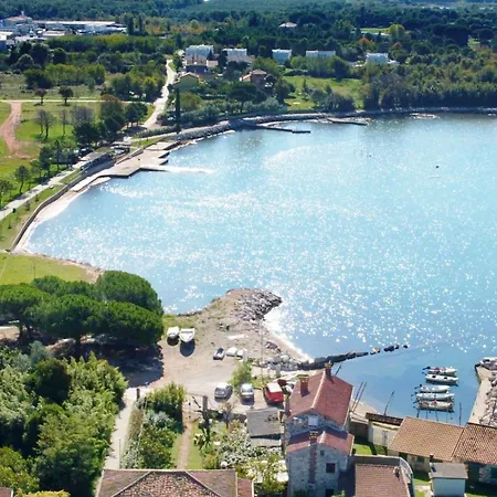 Appartamento Charming Flat Close To