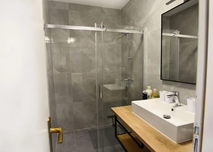 Charming Flat Close To Umago