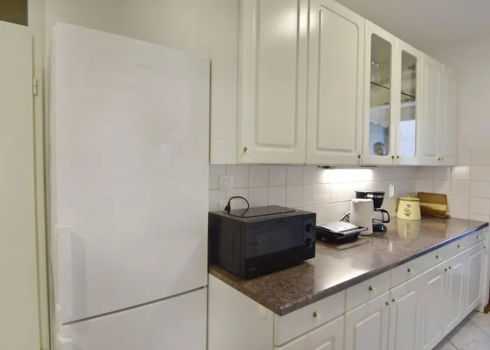 Charming Flat Close To * Umago