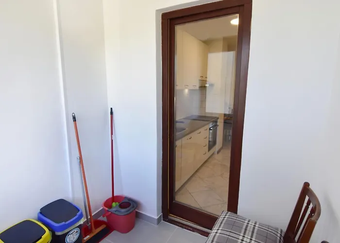 Charming Flat Close To