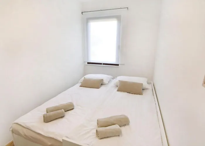 Charming Flat Close To * Umago