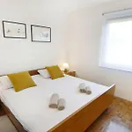 Charming Flat Close To Ουμάγκ